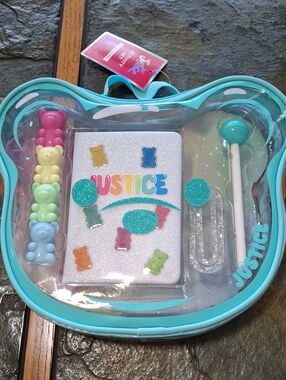 Justice Pastel Gummy Bear Glitter Stationery Set